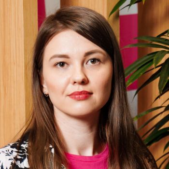 Алёна Попова